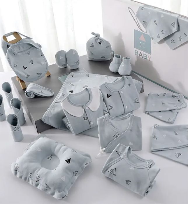 Продам Наборы для новорожденых малышей.