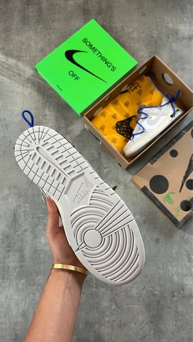 Отново Off White Dunk Low “Lot 32”
