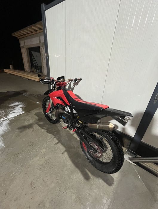 Vand sau schimb cross aprilia sx 85 2t