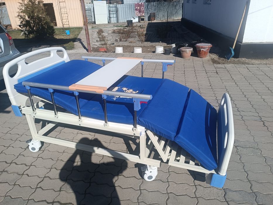 Медицинская кровать