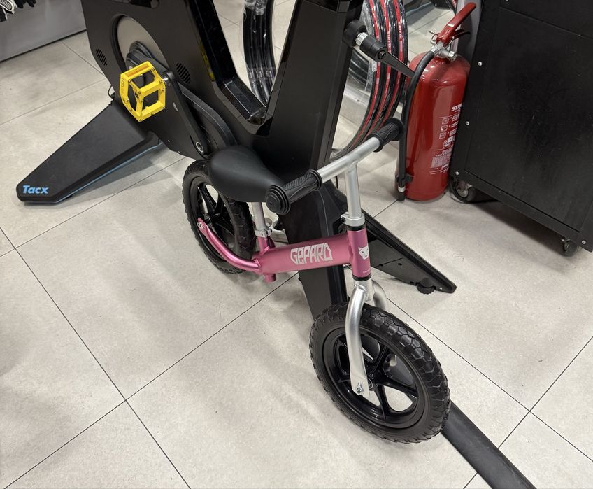 Продавам ново алуминиево баланс колело Gepard