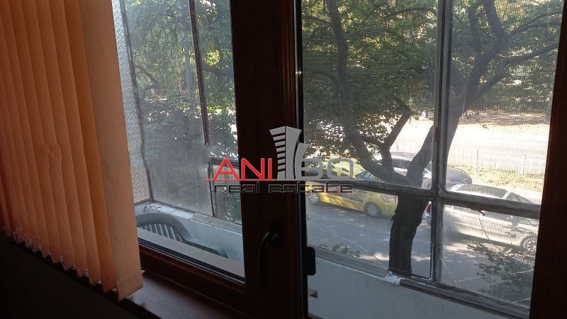 Продава се Тристаен апартамент в Варна, Базар Левски - 60 кв.м за 2167 €/кв.м - Снимка #3