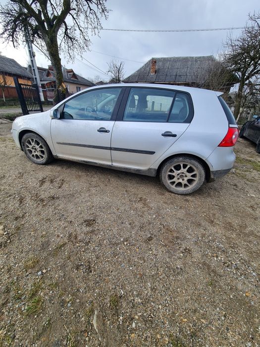 Vând golf 5 an 2006