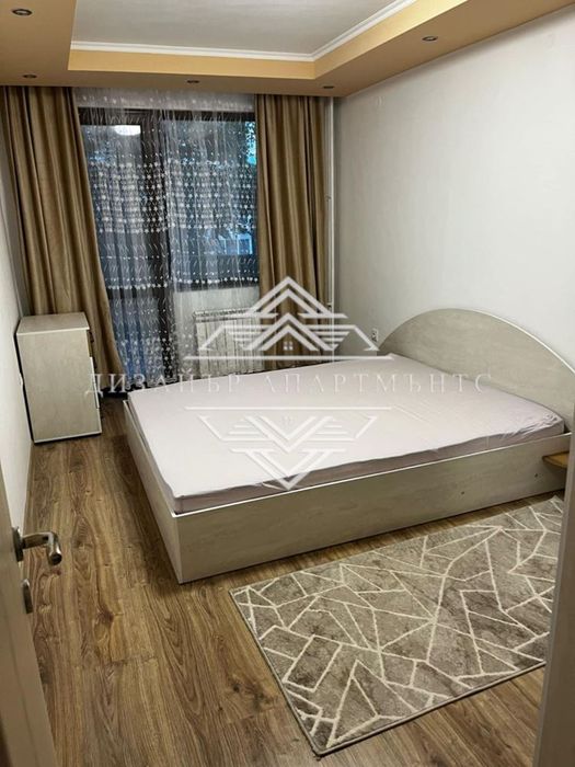 Дава се под наем Тристаен апартамент в Бургас, Братя Миладинови - 100 кв.м за 663 € - Снимка #2