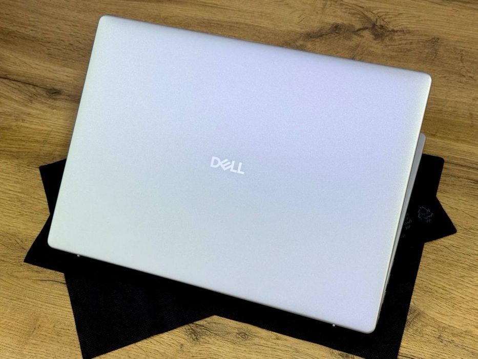 DELL P185G AI DDR5 Premium TOIFA Notebook