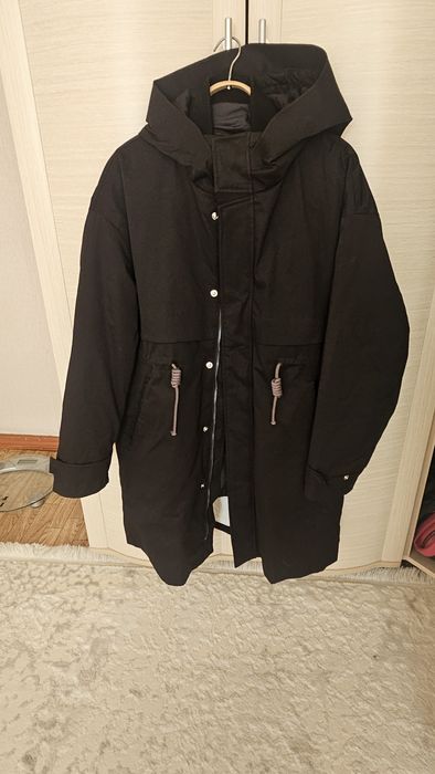 Продается зимняя куртка со съемным подкладом