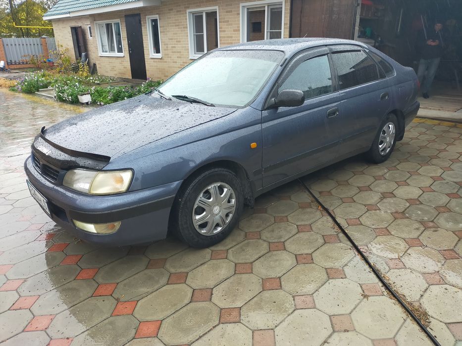 Продам Тойота Карина Е