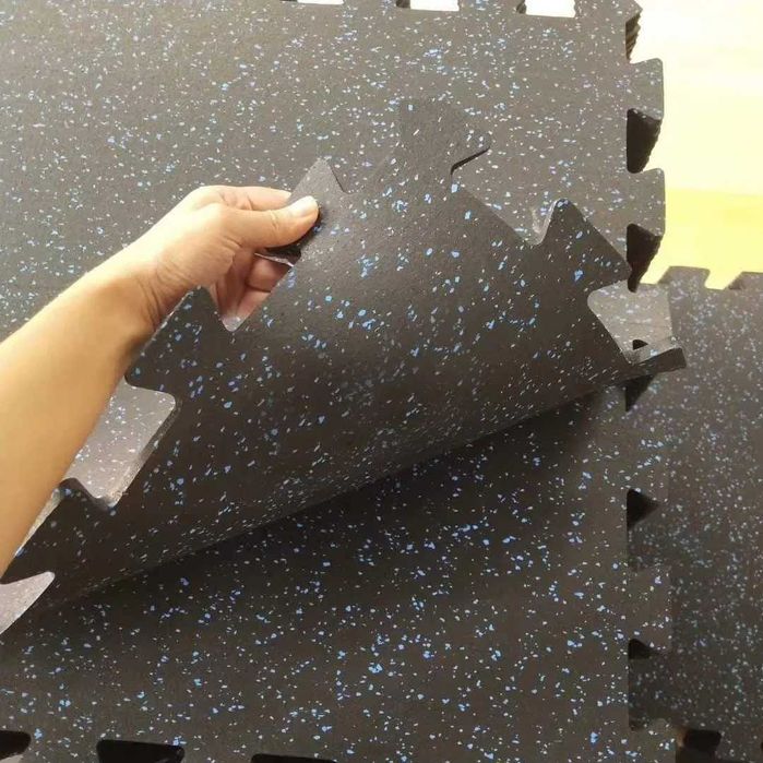 Резиновое модульное покрытие для фитнеса и тренажерного зала