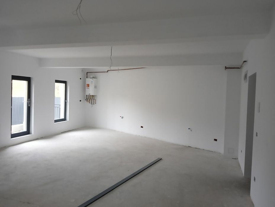 Apartament cu curte proprie str Alba iulia