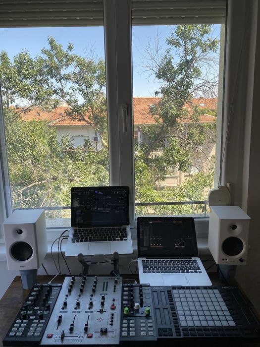 Akai apc 64 midi controller за Ableton