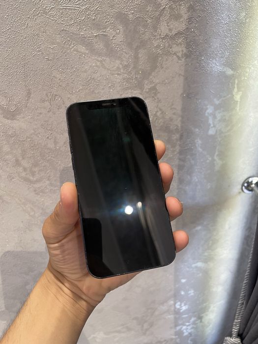 Iphone 12 128.         .