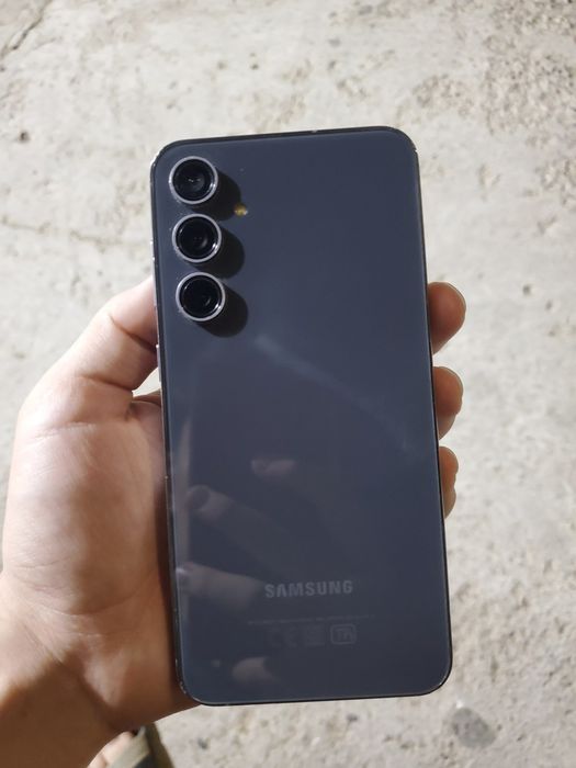 Samsung S23FE sotiladi tezda