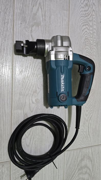 Foarfeca tabla Makita model JN3201
