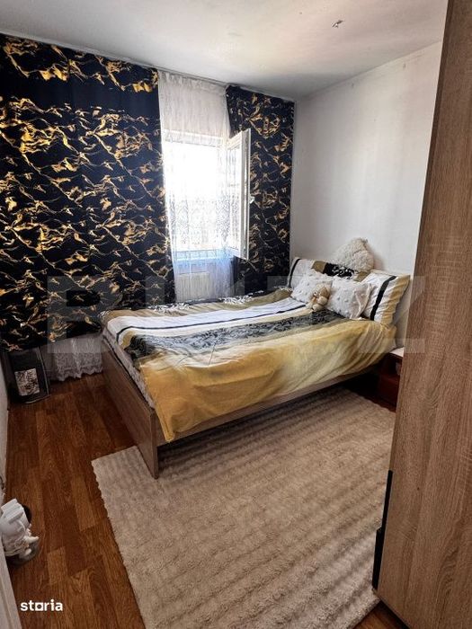 Apartament cu 4 camere, 79 mp, mobilat si utilat, zona Blocuri