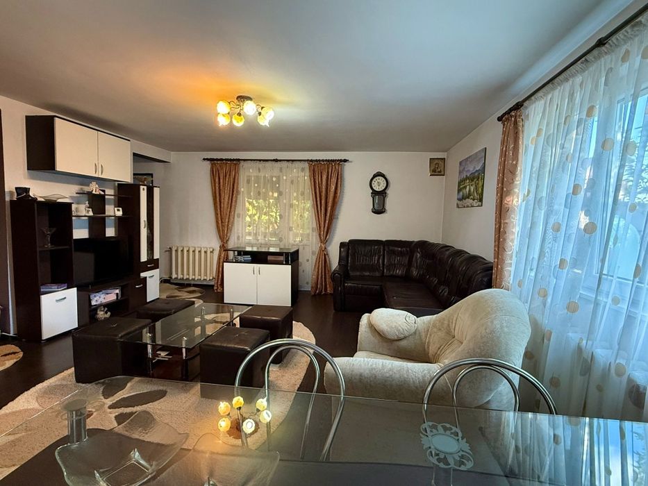 Casa de vanzare, Botosani, zona industriala, toate utilitatile, beci