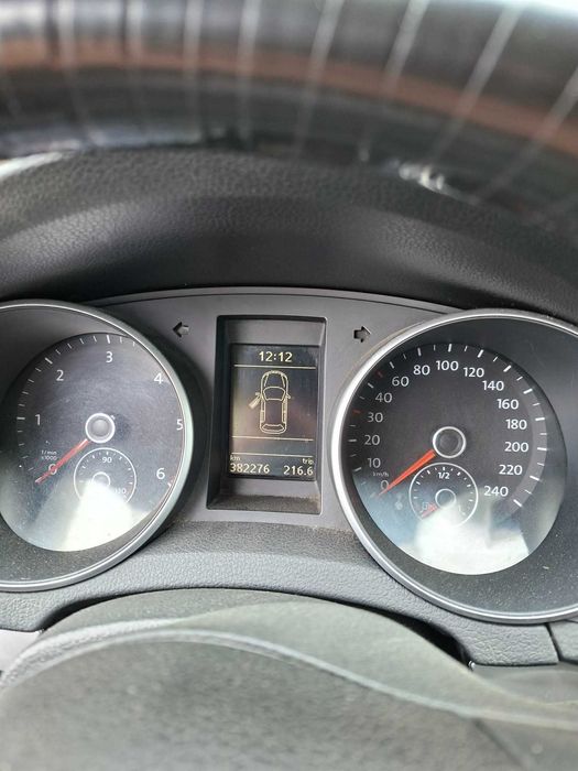 Volkswagen Golf 6 1.6 TDI 105 Cp - CAYC