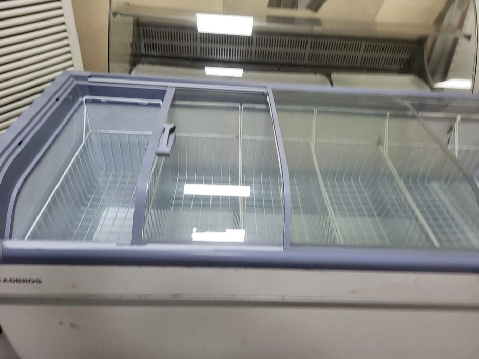 Морозильник большой