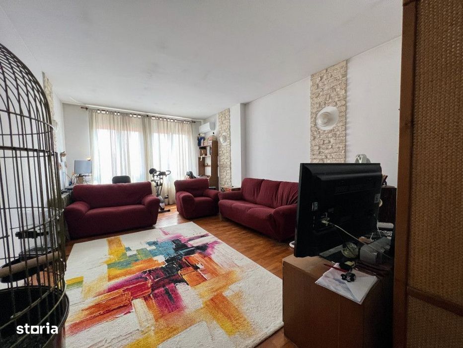 Apartament 3 camere zona Polona
