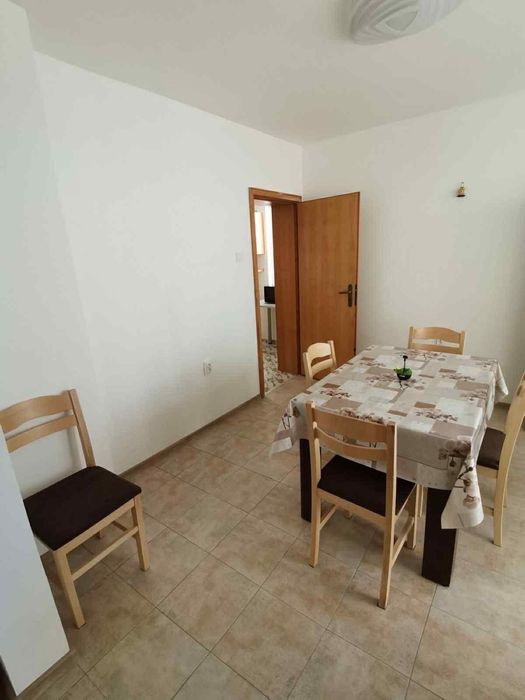 Дава се под наем Тристаен апартамент в Пловдив, Център - 130 кв.м за 590 € - Снимка #3