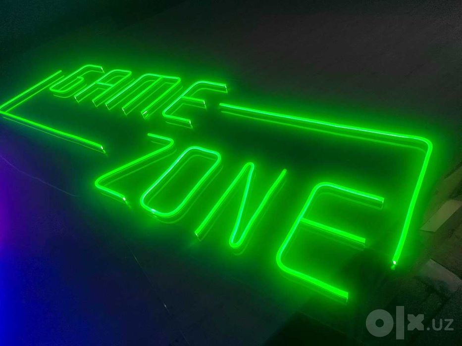 O’yin klubi uchun neon xizmatlari.