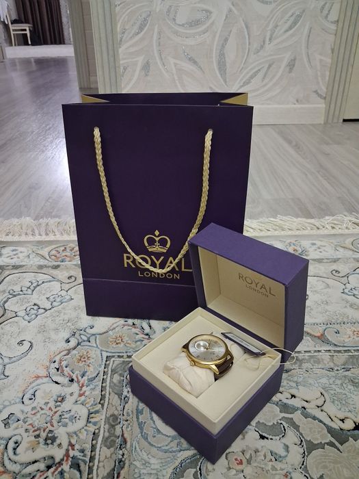 Часы Royal london