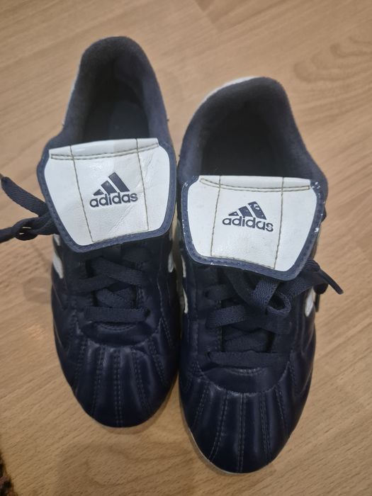 Детски футболни обувки adidas 36 номер