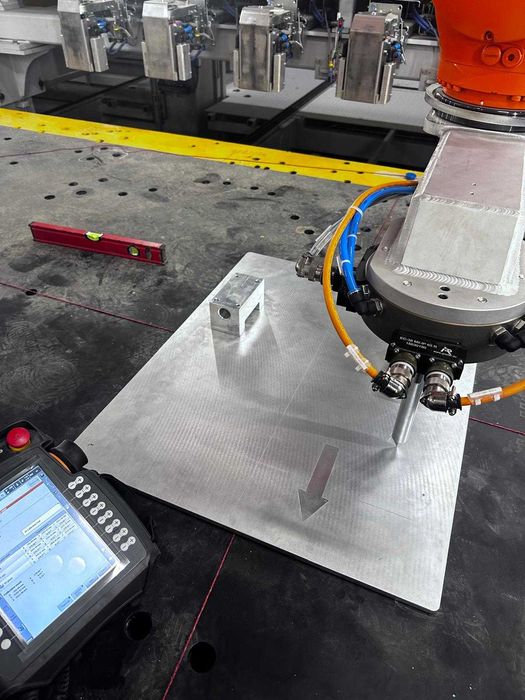 Servicii automatizări industriale / punere în funcțiune utilaje / PLC / roboți industriali
