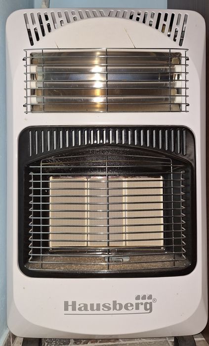 Sobă pe gaz ( butelie GPL) + încălzire electrica