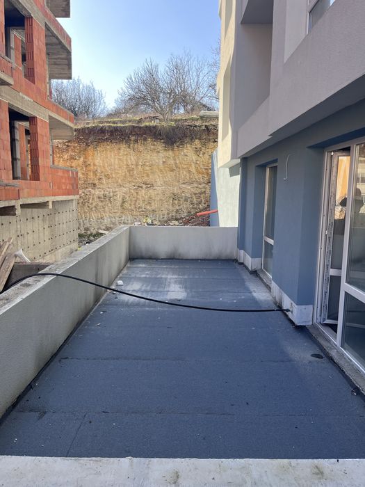 Двустаен апартамент с подземно паркомясто