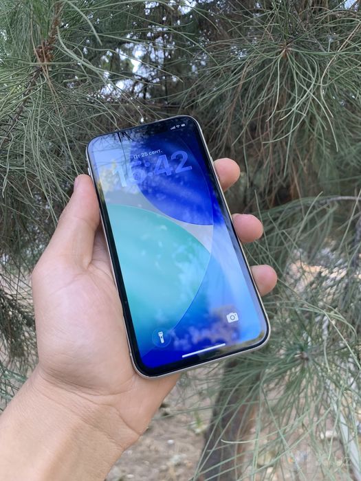 Iphone 11 64            .