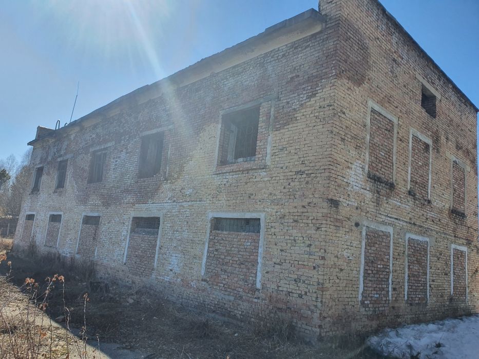 Продам двухэтажное здание