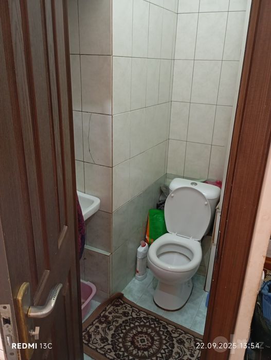 Продается 4/2/4 квартира