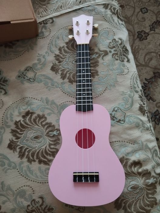 Укулеле срочно продам!!!