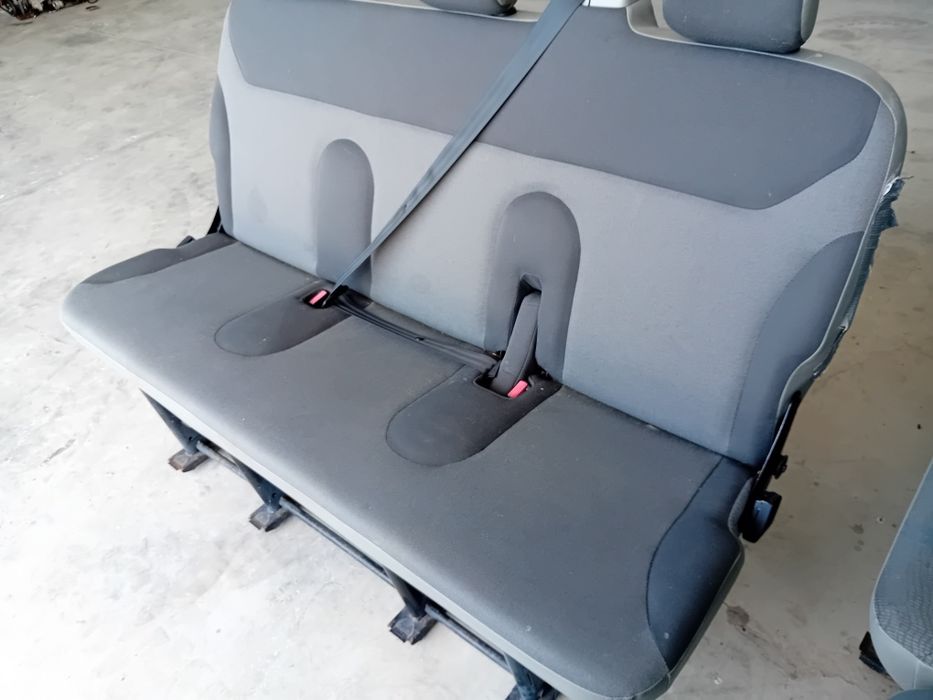 Седалка  тройка за Виваро / Трафик / Vivaro / Traffic