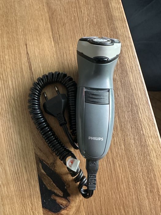 Aparat de ras electric