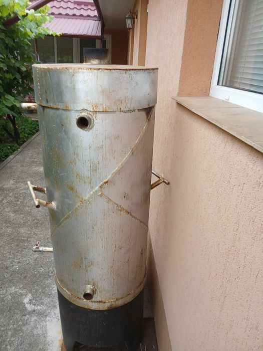 Vand boiler pe lemne
