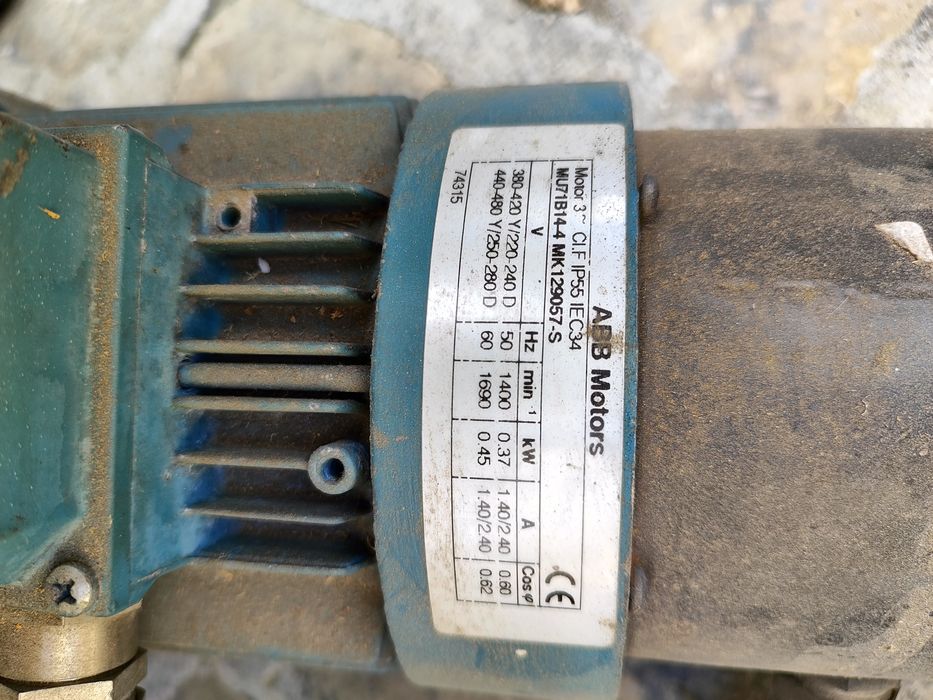 Motor electric cu reductor 0,37 kw