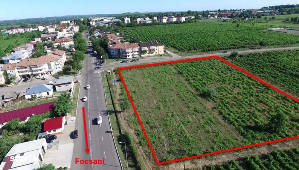 Teren intravilan 9000 mp, pretabil comercial, retail, mall, Panciu