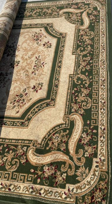 Ковер в хорошем состоянии