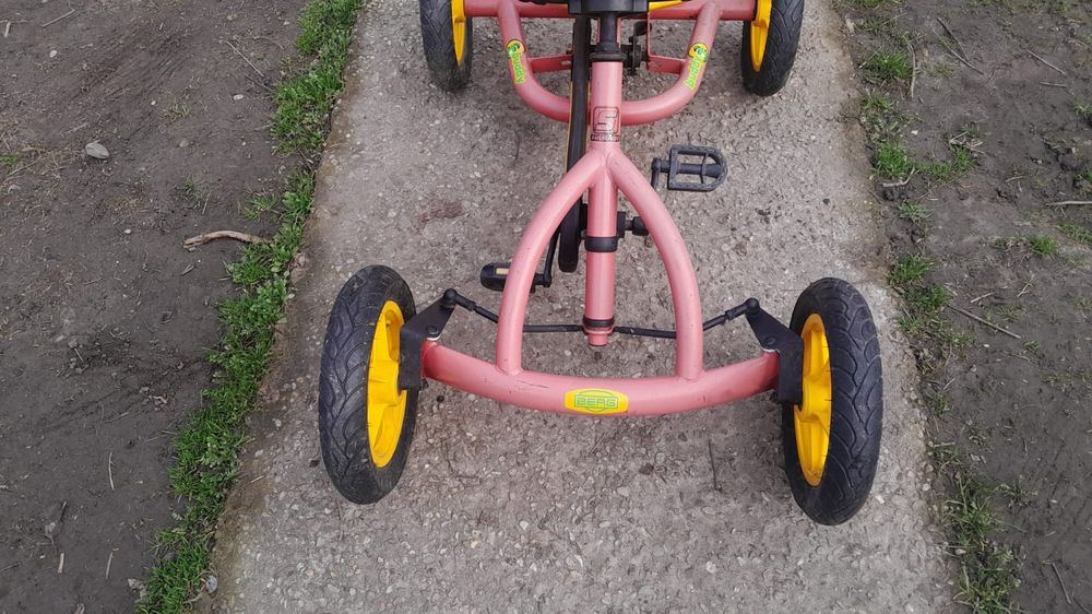 Cart (kart) copii Berg (copii 6-12 ani),roti umflate,3 pozitii reglaj