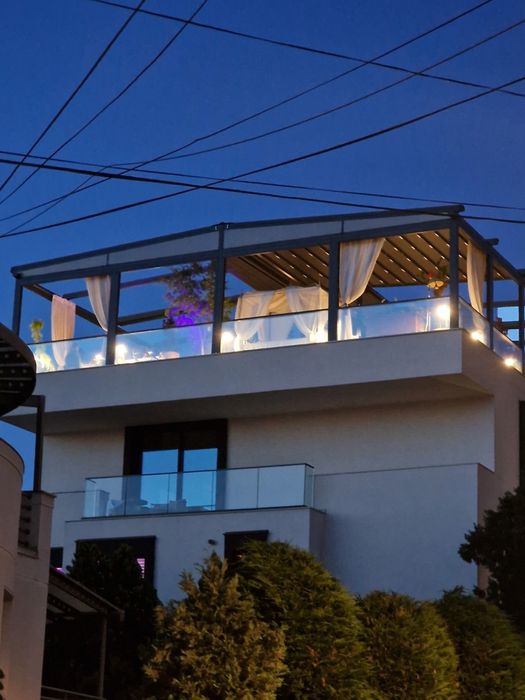 Турецкий окна закрываются и открывается