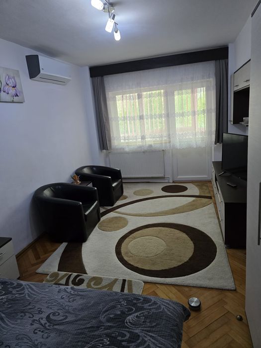Apartament 2 camere de închiriat