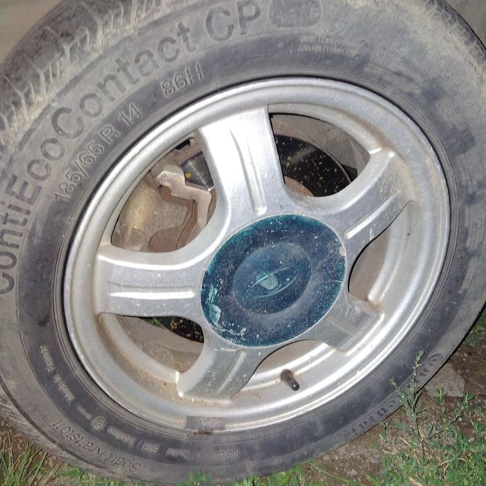 Прадаю диски с покрышками без камера