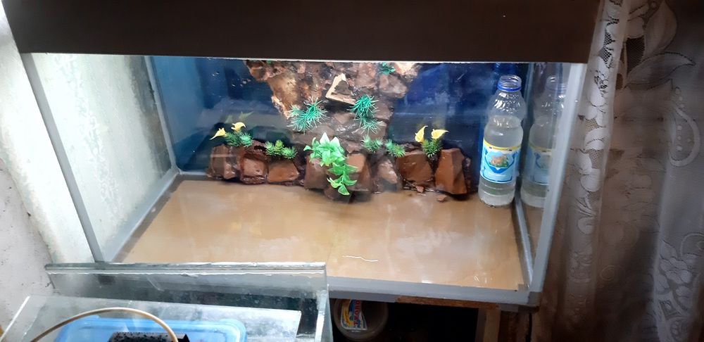 Продаётся аквариум