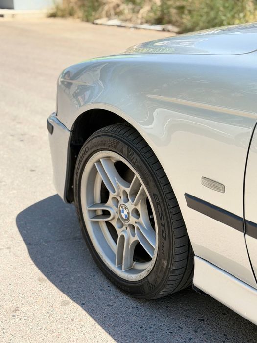 BMW E39 2000г 2ваносный 2.5л