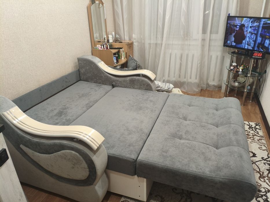 Продам диван в отличном состоянии.