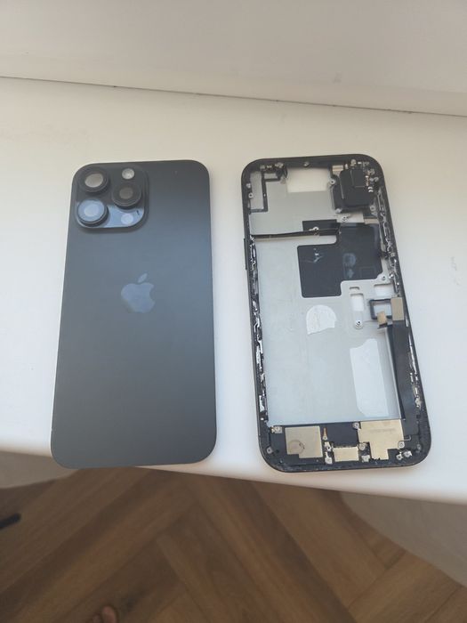 Carcasa capac iphone 16 Pro Max