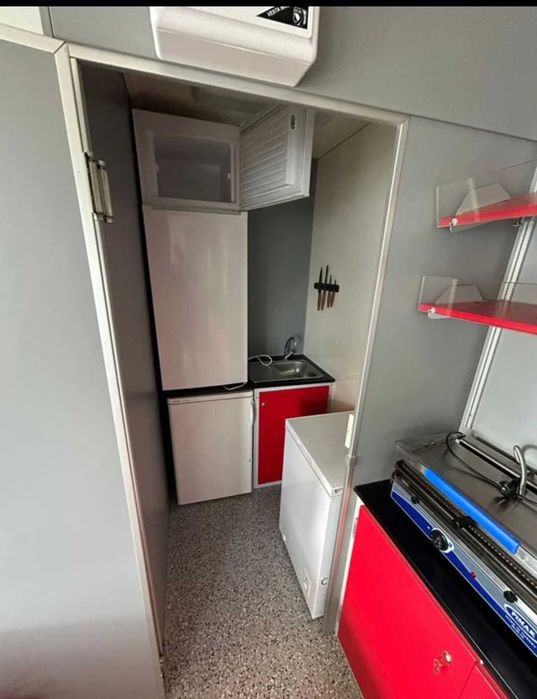 Inchiriez rulota fast food