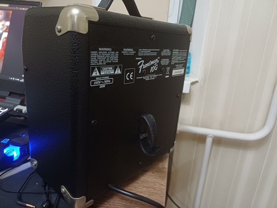 комбоусилитель Fender Frontman 10g