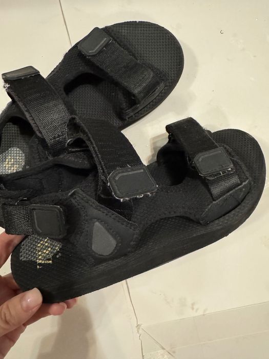 Летние сандали от Zara